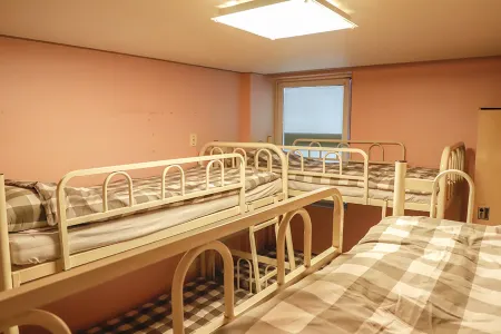 Busan Sukbak Dot Com Guesthouse