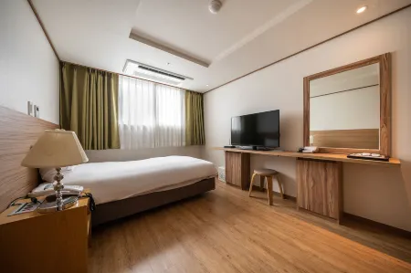 Hotel Rest Seogwipo