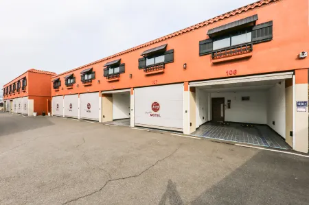 Jincheon Chocolate Self Check-in Motel Отели в г. Чинчхон