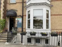 St John's Guest House Hotel dekat Eweleaze Farm