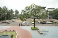Magnet Hotel - parking