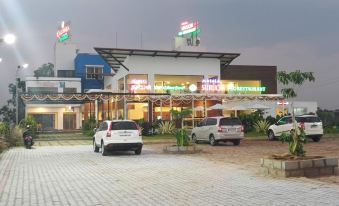 4. 칼링가 타번 레..