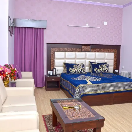 Hotel Shikhar & Restaurant