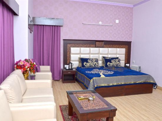 Hotel Shikhar & Restaurant