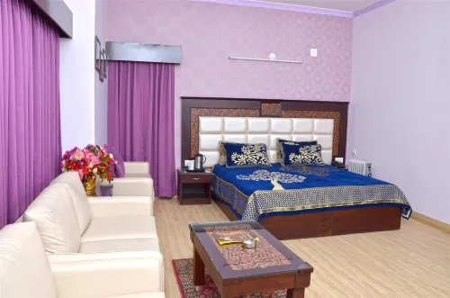 Hotel Shikhar & Restaurant - 2-Star