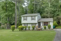 Family Home Near Panola Mountain State Park! Hôtels à proximité de : Buck Godfrey Stadium