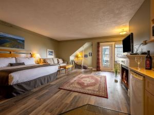 Sidney Waterfront Inn & Suites