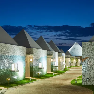 Blanchette Nanki Shirahama Hotels near Toretore Market