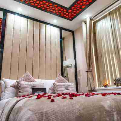 Aphrodite Suites Rooms