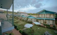 Tan-N-Sand - Ocean View