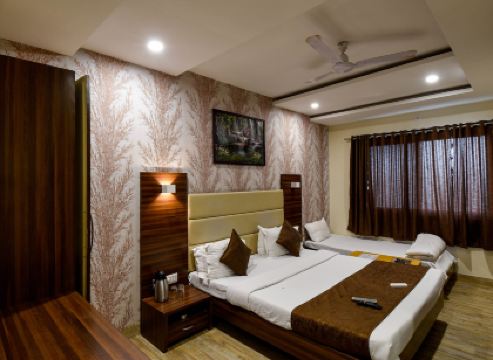 Hotel Kalpana Palace