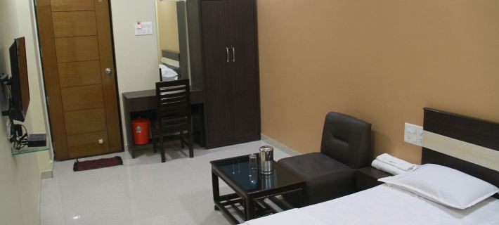 Anand Inn Residency by Travel Pleasure Hotels Các khách sạn ở Solapur