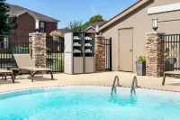 Holiday Inn Express BOWLING GREEN by IHG - Rooftop Pools