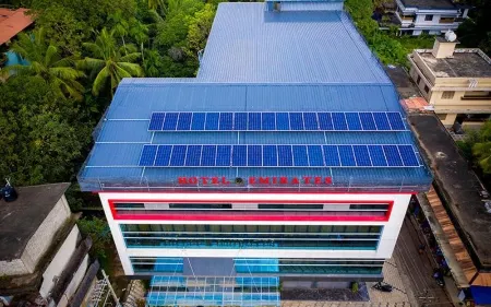 Hotel Emirates Отели в г. Касарагод