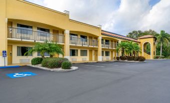 Quality Inn & Suites Tarpon Springs South