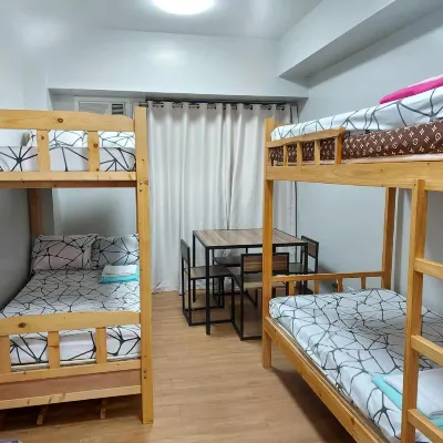 Male Room Sharing Hotel dekat The Columbia Tower