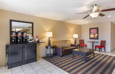 Extended Stay America Suites - Cleveland - Great Northern Mall Отели в г. Норт-Ольмстед