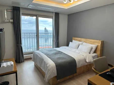 Ulleung with Ulleung Отели в г. Уллын