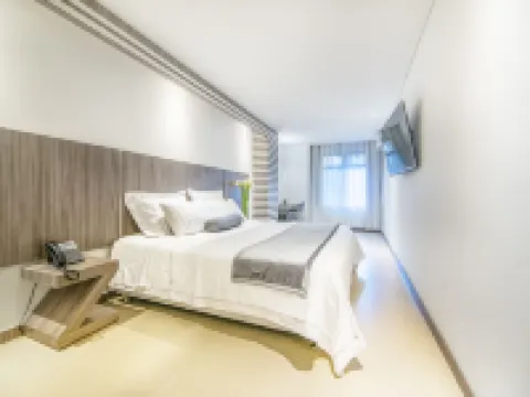 Aparta Suites Torre Poblado Hotels near Parroquia de San Jose de El Poblado