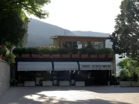 Hotel Porta Nuova Hotels near Camping Fontemaggio Assisi