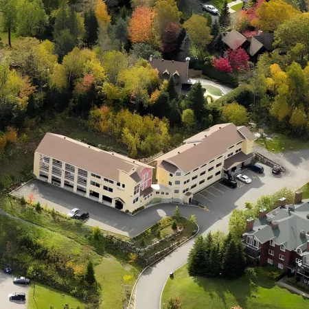 Hotel and Suites les Laurentides