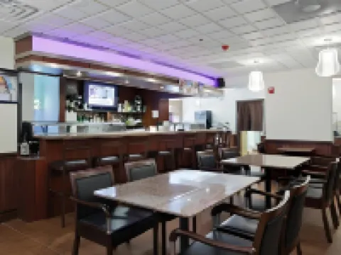 Comfort Inn & Suites Watford City Hotels in McKenzie County