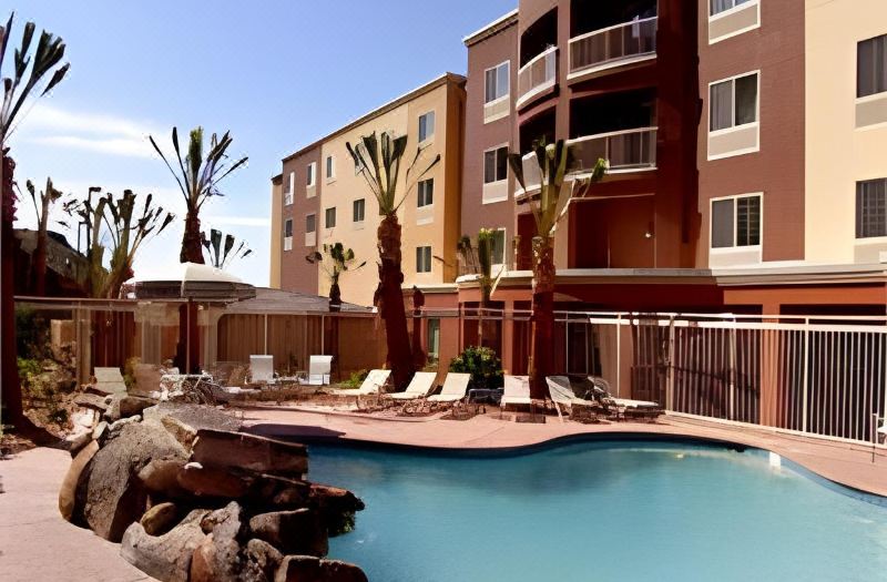 Courtyard St. George photo 3
