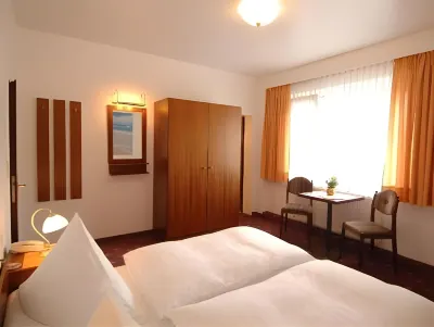 Haus Sparkuhl Hotel Garni Hotels in Vahrenwald-List