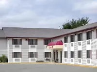 Super 8 by Wyndham Columbus Hotels in Columbus