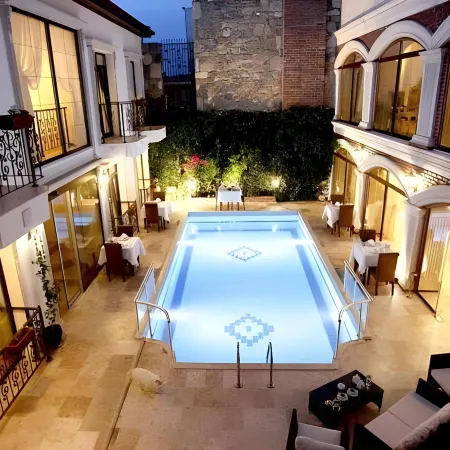 Saint John Hotel