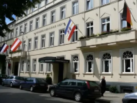 ホテル ニーダーレンディッシャー ホフ シュヴェリーンのホテル