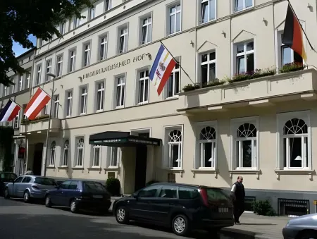 Hotel Niederländischer Hof Отели в г. Добин-ам-Зе