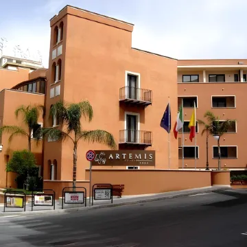Artemis Hotel