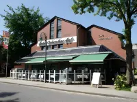 Hotel-Restaurant Osterather Hof Hotels in der Nähe von Judischer Friedhof Lank-Latum