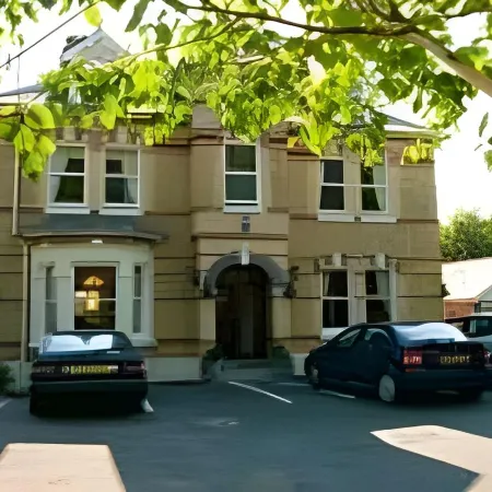 Somerville House