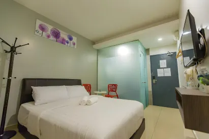 U Plus Budget Hotel