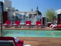 725 Continental Hotel - Pools