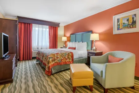 Best Western Plus Palm Beach Gardens Hotel  Suites and Conference Ct Отели рядом с достопримечательностью «Juno Beach Public Beach Access, JB-3»