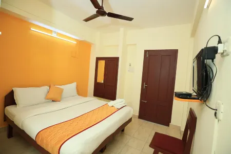 Hotel Gamas Inn Отели рядом с достопримечательностью «Пазхавангаэди Сри Маха Ганапати Темпл»