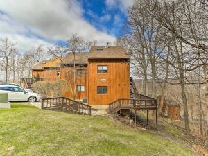 Mountain Creek Condo w/ Grill: Walk to Lifts!