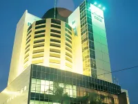 Bourbon Joinville Convention Hotel Hôtels à proximité de : Casa da Memória e Cemitério do Imigrante de Joinville