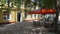 Solnechny Apart-Hotel Hotel dekat Naberezhnaya Gordskogo Pruda N. Tagila