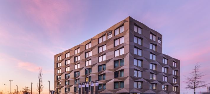 Holiday Inn - the niu, Crusoe Bremen Airport by IHG Hotel di Bremen