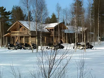 Isokenkäisten Klubi - Wilderness Lodge Các khách sạn ở 