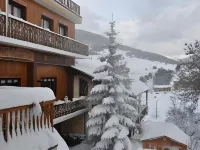 Alpina Lodge Vanoise ex Hotel du Soleil Các khách sạn gần Museobar Musee de la Frontiere
