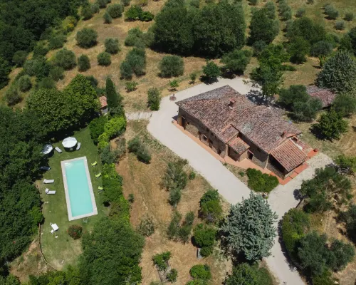 Pietreto Hotels in Paciano