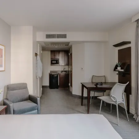 Club Quarters Hotel in Houston