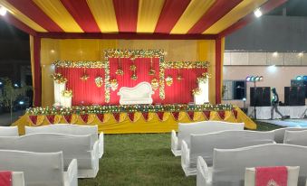 Shiv Kashi Lawn And Guest House