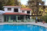 Poed Residences