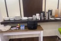 OYO Townhouse 156 Rose Hotel Apartments